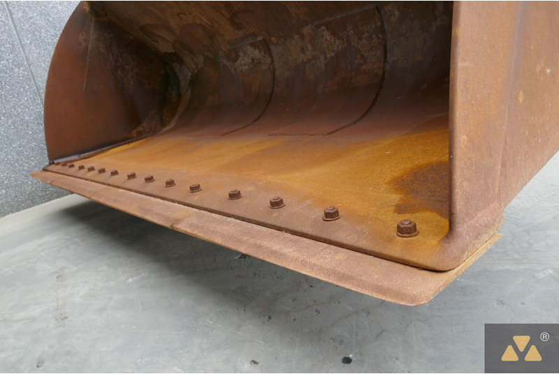 Chargeuse sur pneus Caterpillar 966K