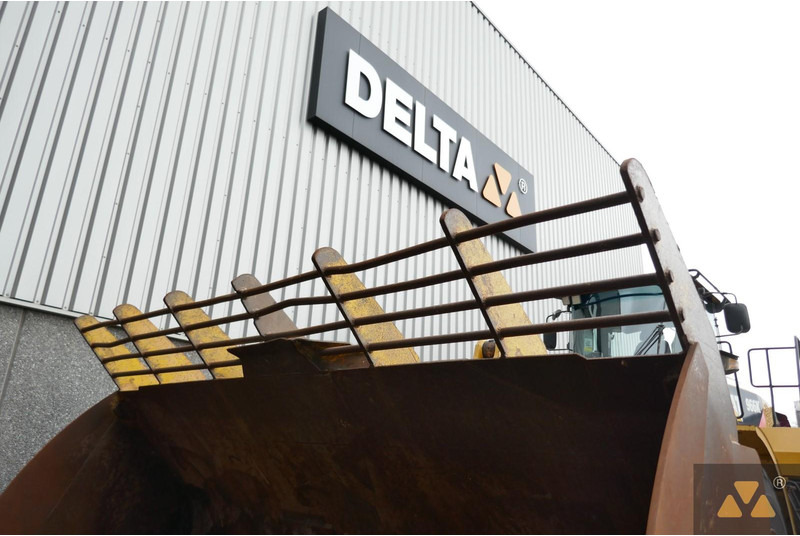 Chargeuse sur pneus Caterpillar 966K