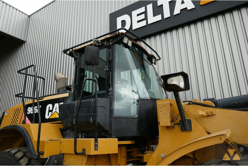 Chargeuse sur pneus Caterpillar 966K