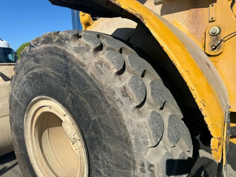 Chargeuse sur pneus Caterpillar 966M