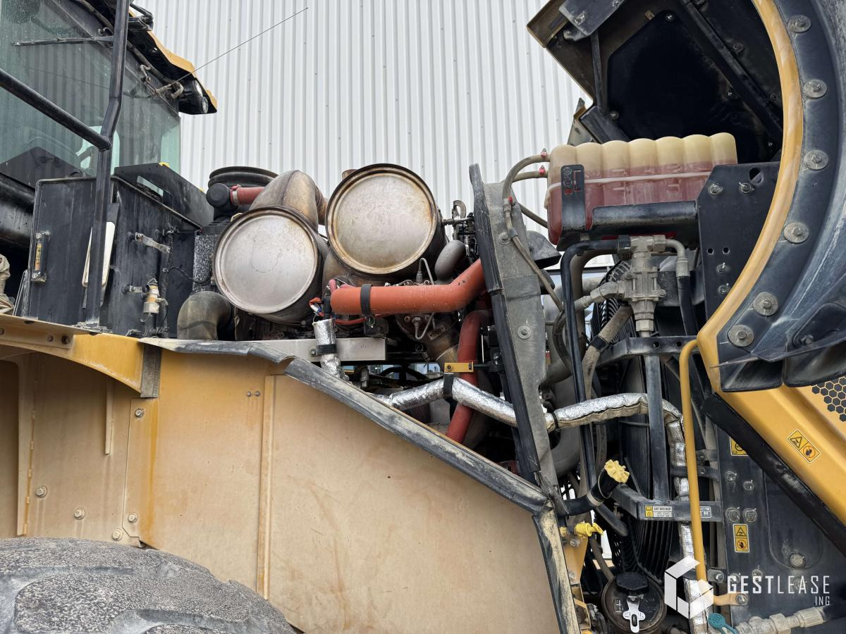 Chargeuse sur pneus Caterpillar 966M