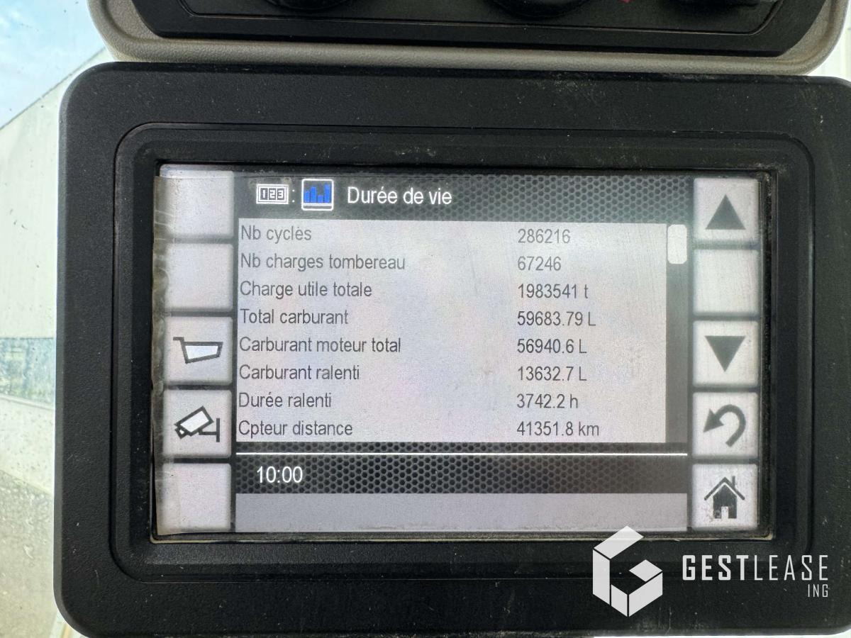 Chargeuse sur pneus Caterpillar 966M
