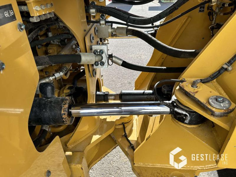 Chargeuse sur pneus Caterpillar 966M