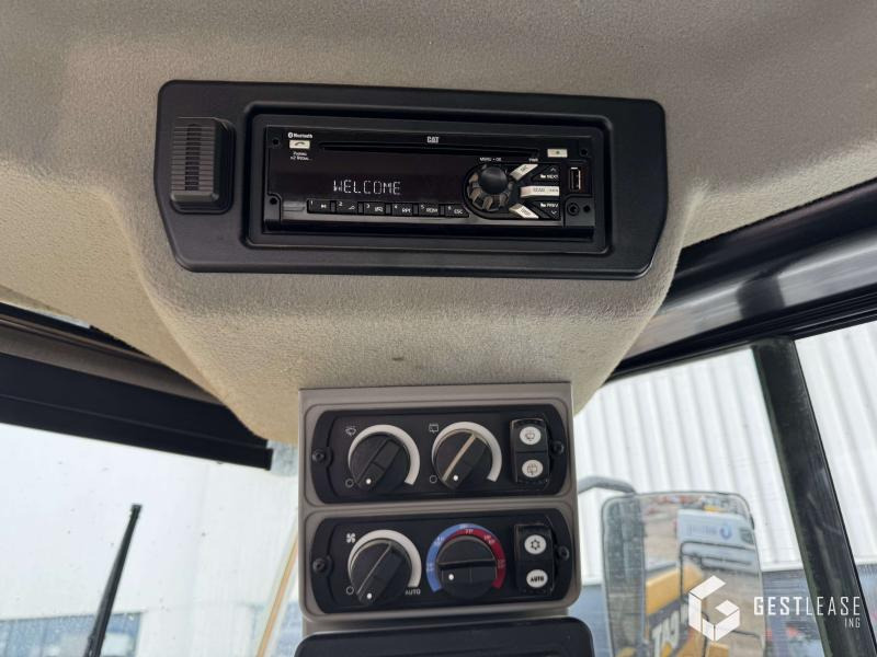 Chargeuse sur pneus Caterpillar 966M