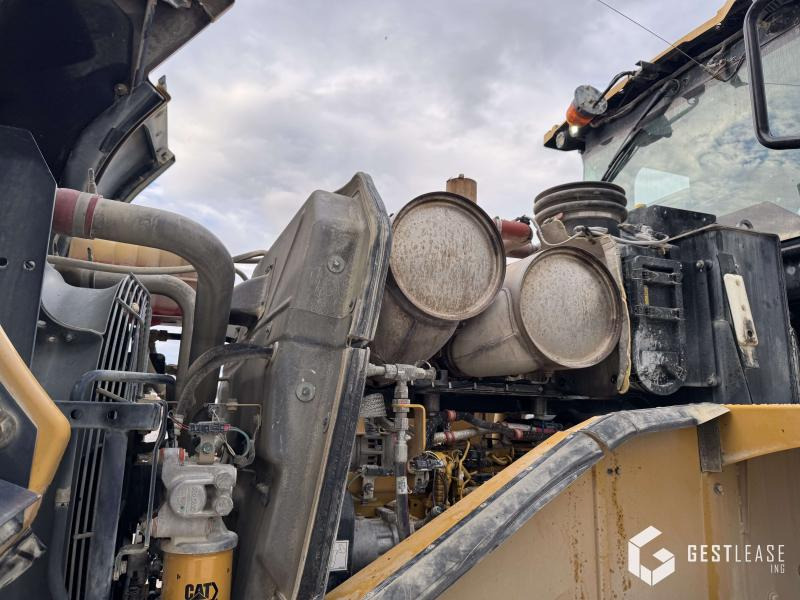 Chargeuse sur pneus Caterpillar 966M