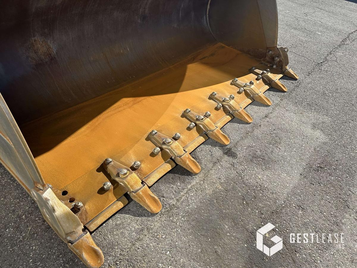 Chargeuse sur pneus Caterpillar 966M