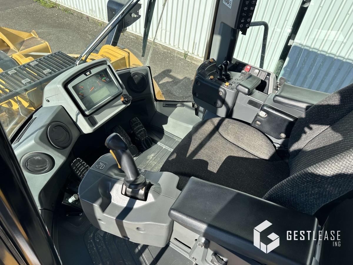 Chargeuse sur pneus Caterpillar 966M