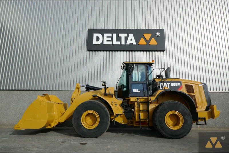 Chargeuse sur pneus Caterpillar 966M