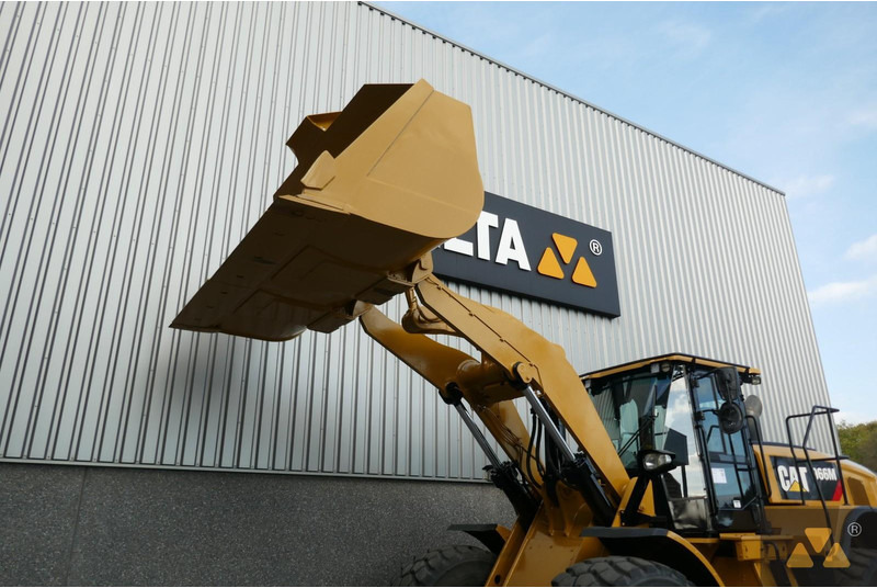 Chargeuse sur pneus Caterpillar 966M