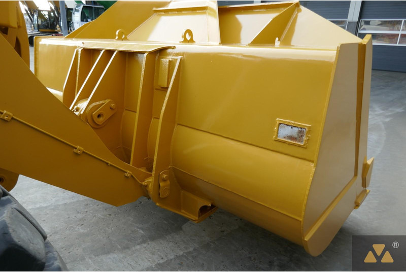 Chargeuse sur pneus Caterpillar 966M