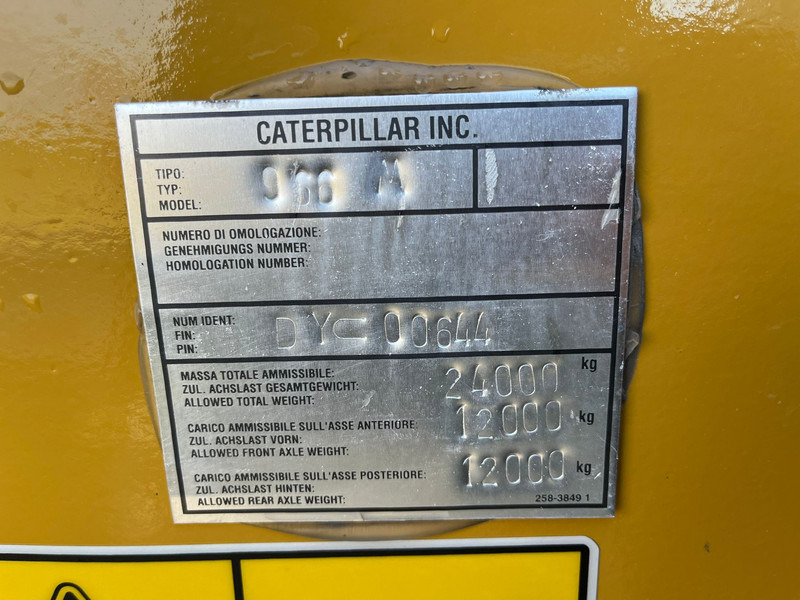 Chargeuse sur pneus Caterpillar 966M High-Lift