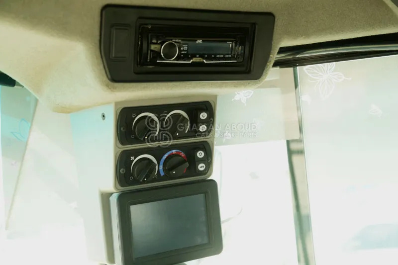 Chargeuse sur pneus Caterpillar 966M Wheel Loader