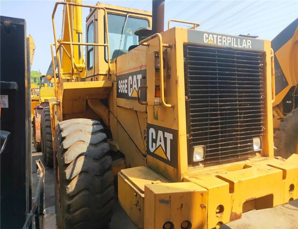 Chargeuse sur pneus Caterpillar 966 E