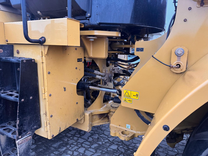 Chargeuse sur pneus Caterpillar 966 M NVT