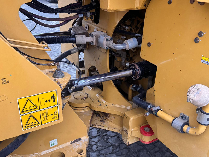 Chargeuse sur pneus Caterpillar 966 M NVT
