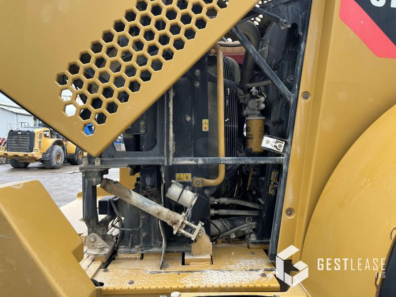 Chargeuse sur pneus Caterpillar 972K