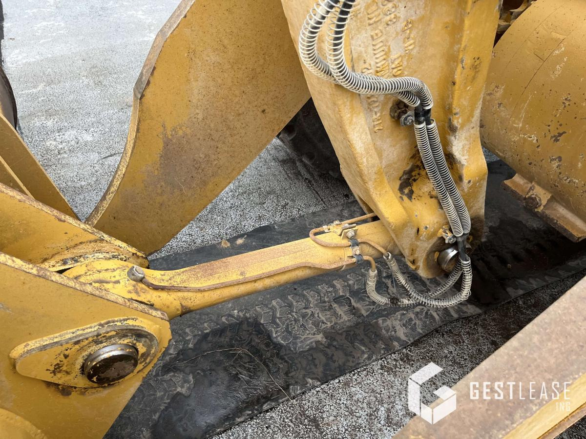 Chargeuse sur pneus Caterpillar 972K