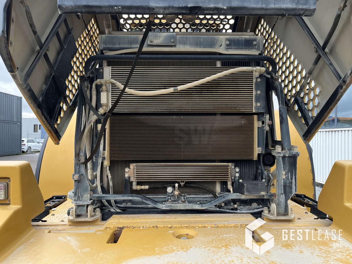 Chargeuse sur pneus Caterpillar 972K