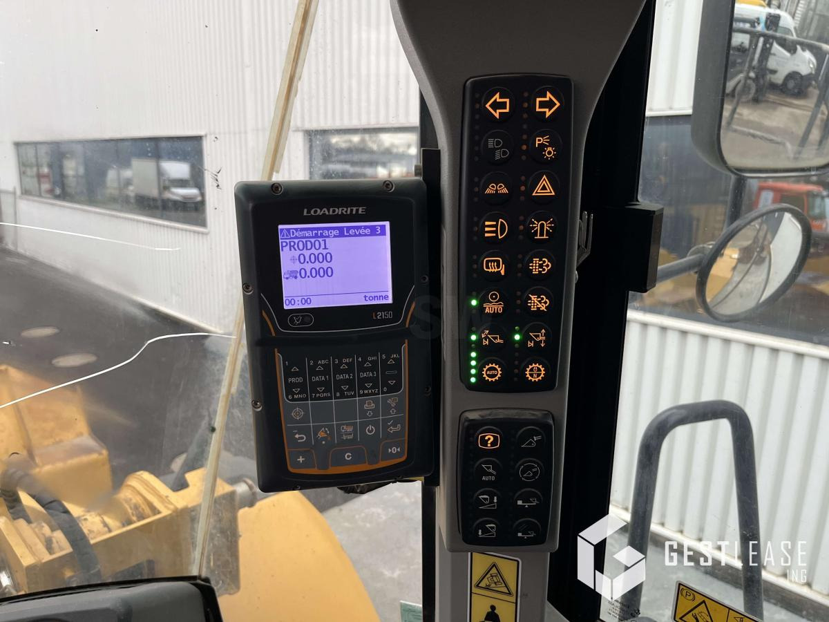 Chargeuse sur pneus Caterpillar 972K