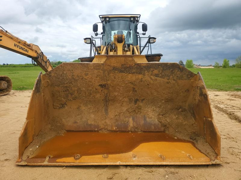 Chargeuse sur pneus Caterpillar 972K