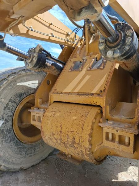 Chargeuse sur pneus Caterpillar 972K