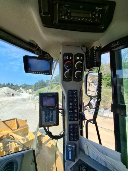 Chargeuse sur pneus Caterpillar 972K