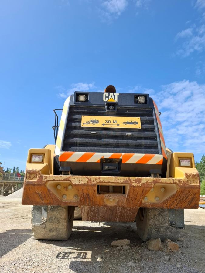 Chargeuse sur pneus Caterpillar 972K