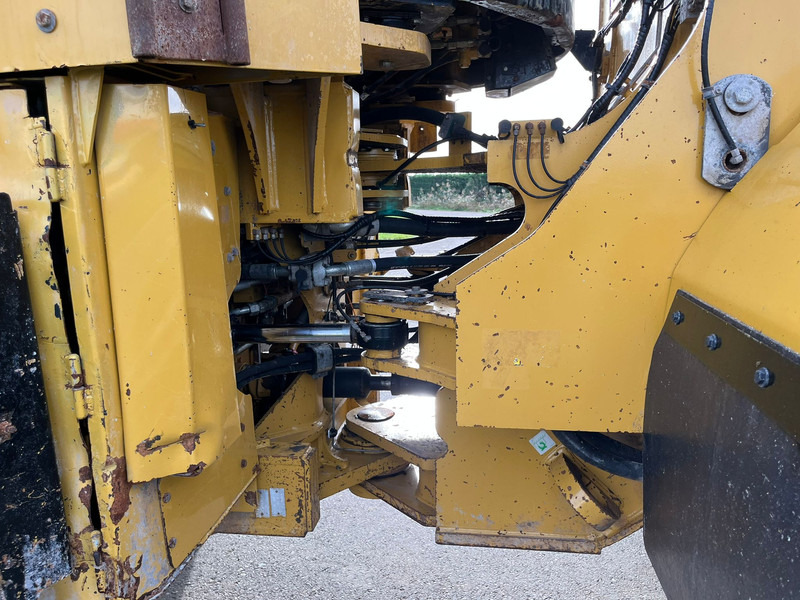Chargeuse sur pneus Caterpillar 972K - Full Steering