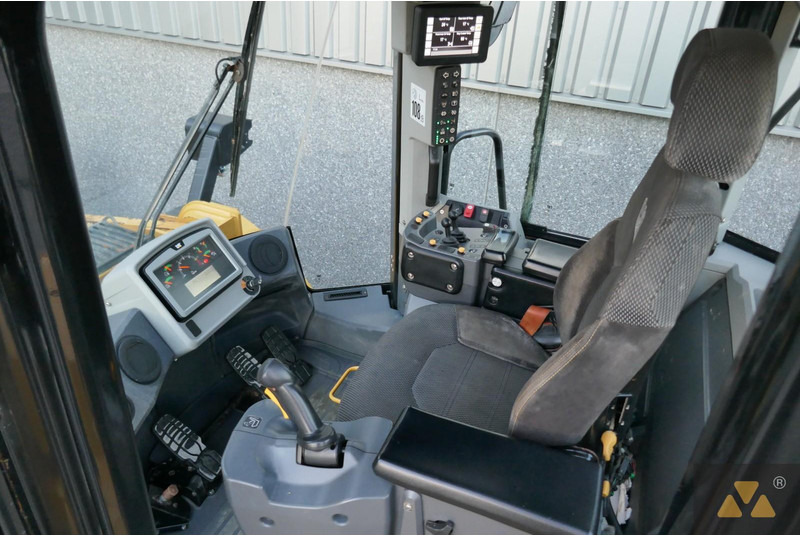 Chargeuse sur pneus Caterpillar 972M