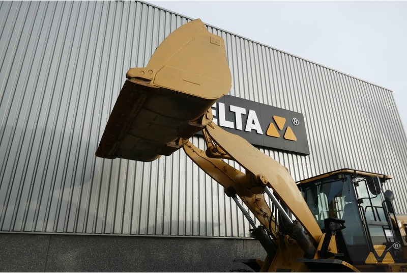 Chargeuse sur pneus Caterpillar 972M