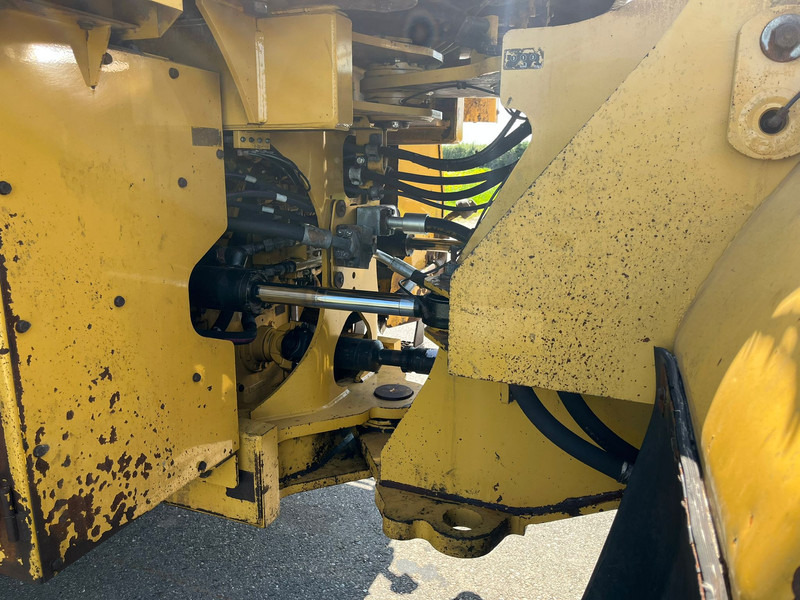 Chargeuse sur pneus Caterpillar 972M