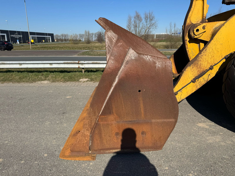 Chargeuse sur pneus Caterpillar 972M