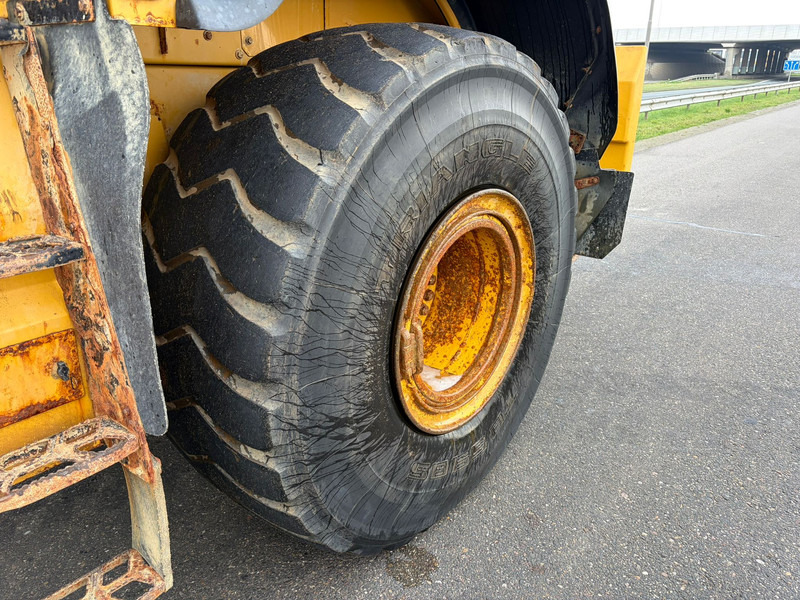 Chargeuse sur pneus Caterpillar 972M