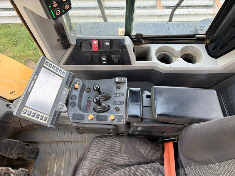 Chargeuse sur pneus Caterpillar 972M