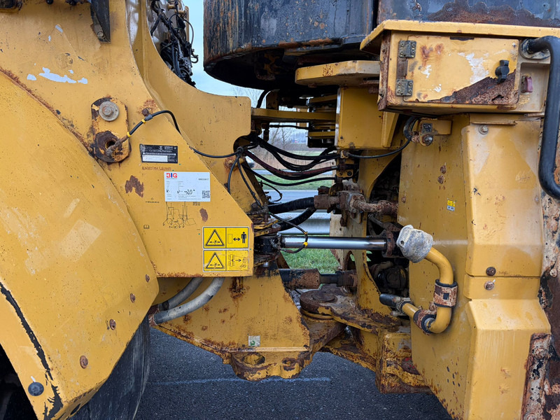 Chargeuse sur pneus Caterpillar 972M