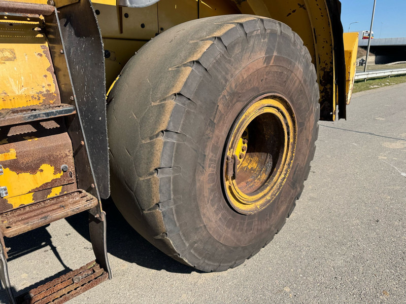 Chargeuse sur pneus Caterpillar 972M