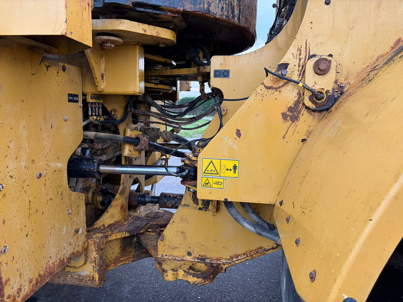 Chargeuse sur pneus Caterpillar 972M