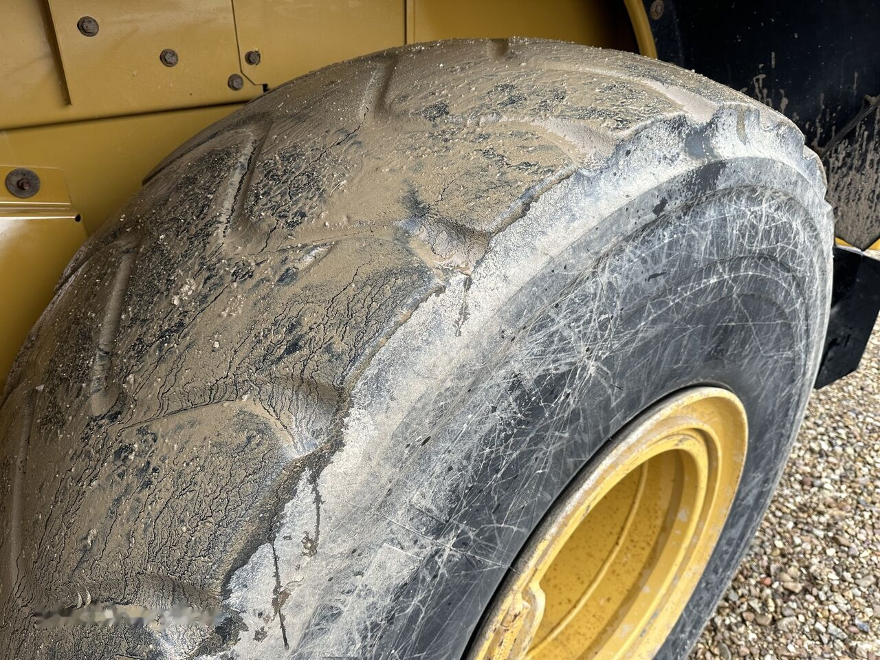 Chargeuse sur pneus Caterpillar 972M