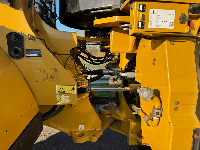 Chargeuse sur pneus Caterpillar 972M XE High Lift