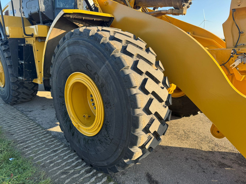 Chargeuse sur pneus Caterpillar 972M XE High Lift