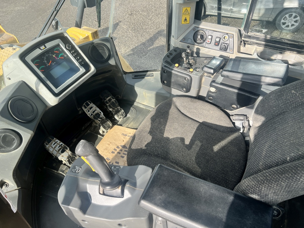 Chargeuse sur pneus Caterpillar 972 K (111459)