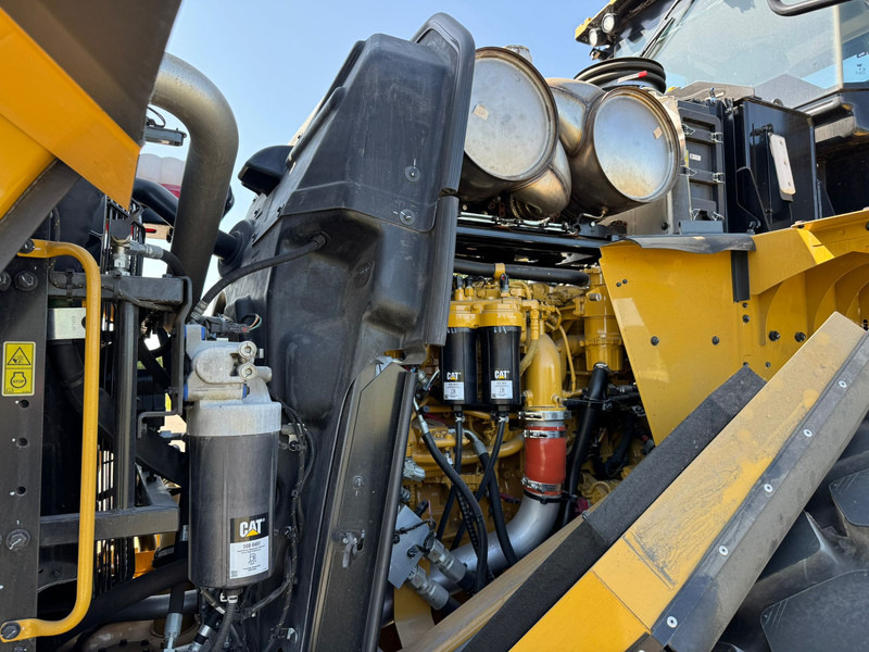 Chargeuse sur pneus Caterpillar 980