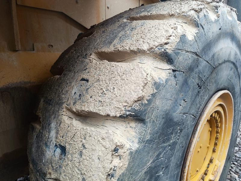 Chargeuse sur pneus Caterpillar 980K