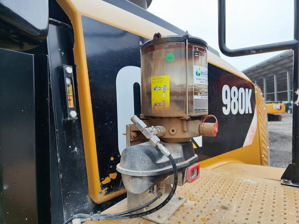 Chargeuse sur pneus Caterpillar 980K