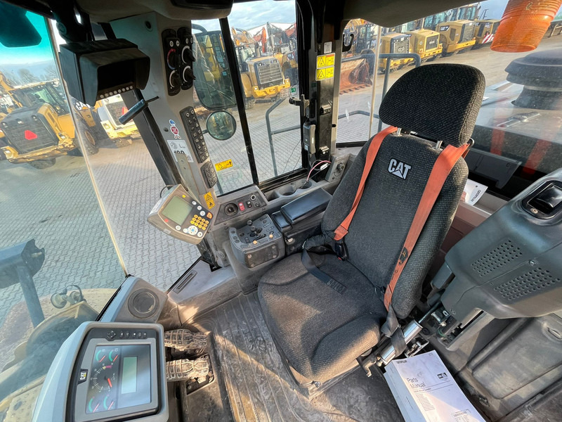 Chargeuse sur pneus Caterpillar 980K