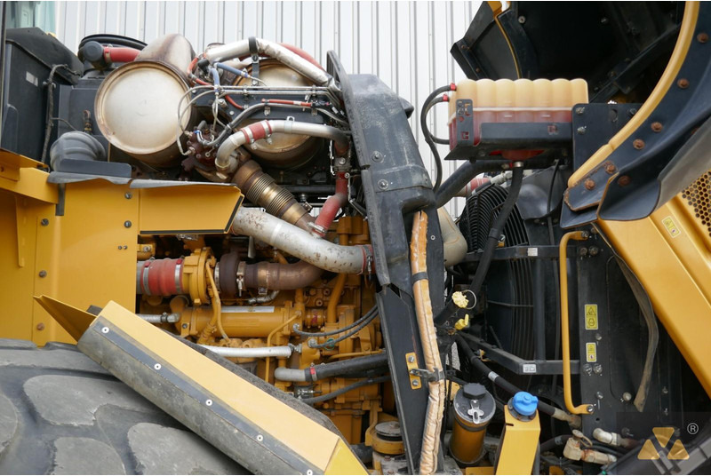 Chargeuse sur pneus Caterpillar 980M