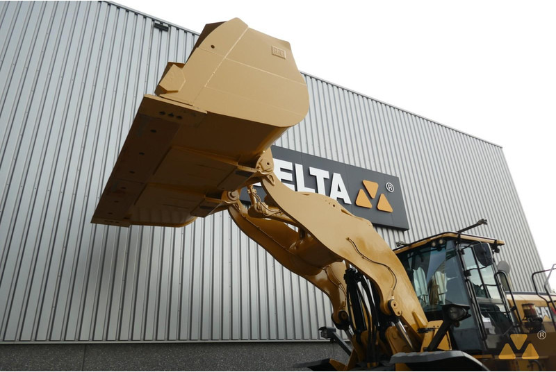 Chargeuse sur pneus Caterpillar 980M