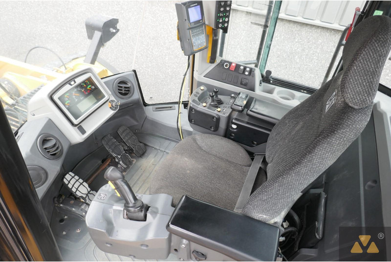 Chargeuse sur pneus Caterpillar 980M