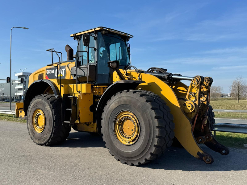 Chargeuse sur pneus Caterpillar 980M
