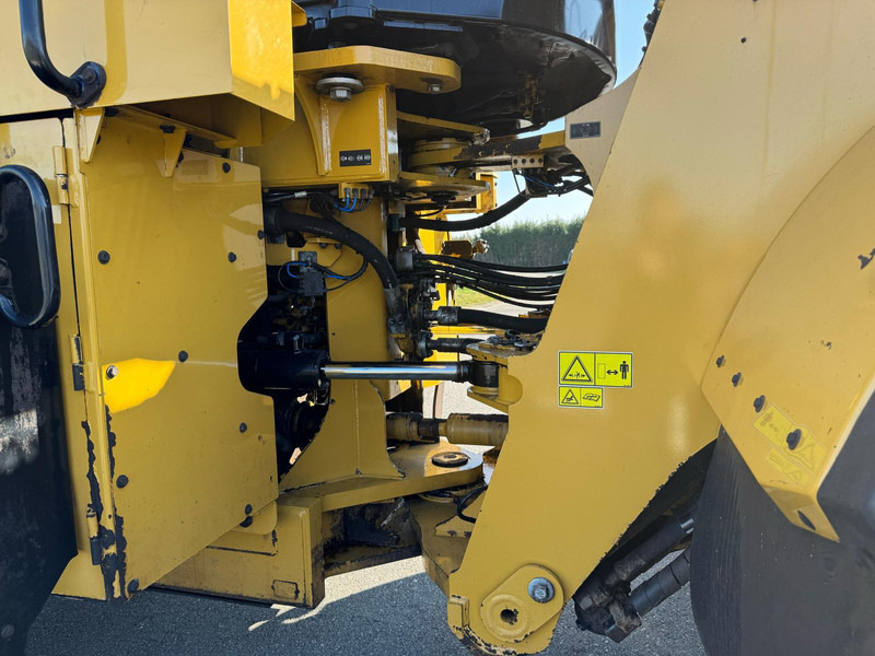 Chargeuse sur pneus Caterpillar 980M